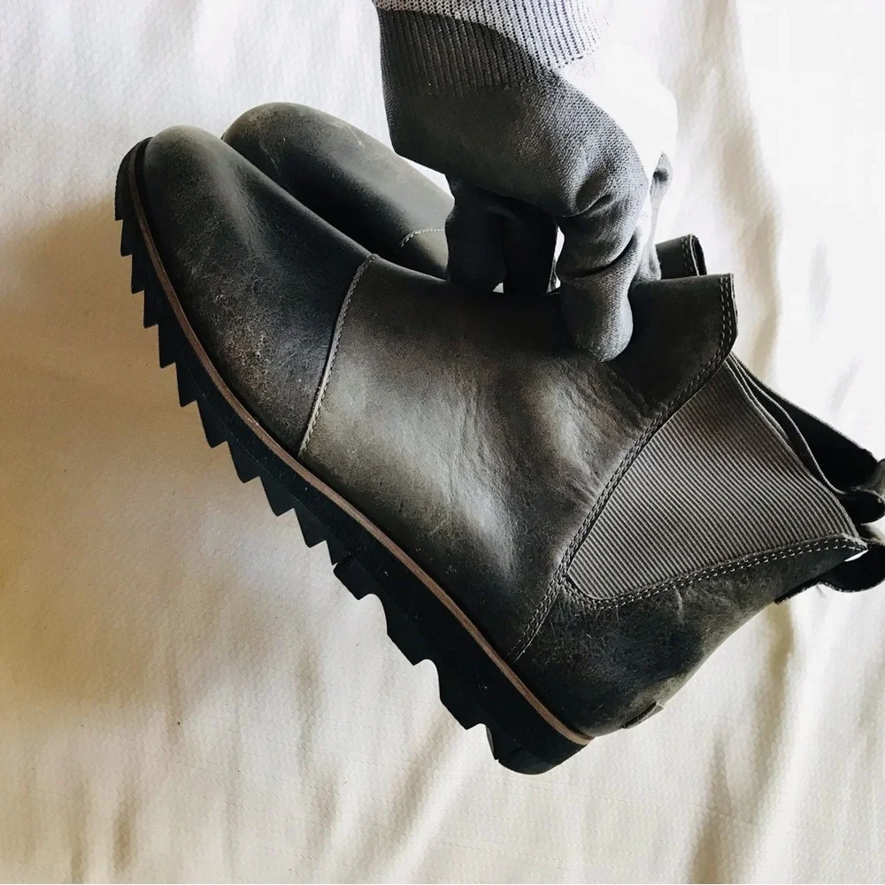 Sorel Gray Leather Ankle Boots - Picture 8 of 14